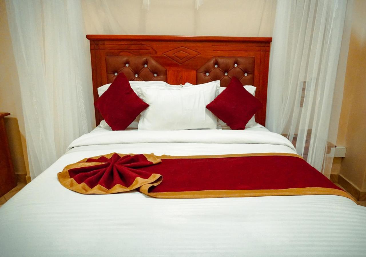 Senator Hotel Arusha Buitenkant foto