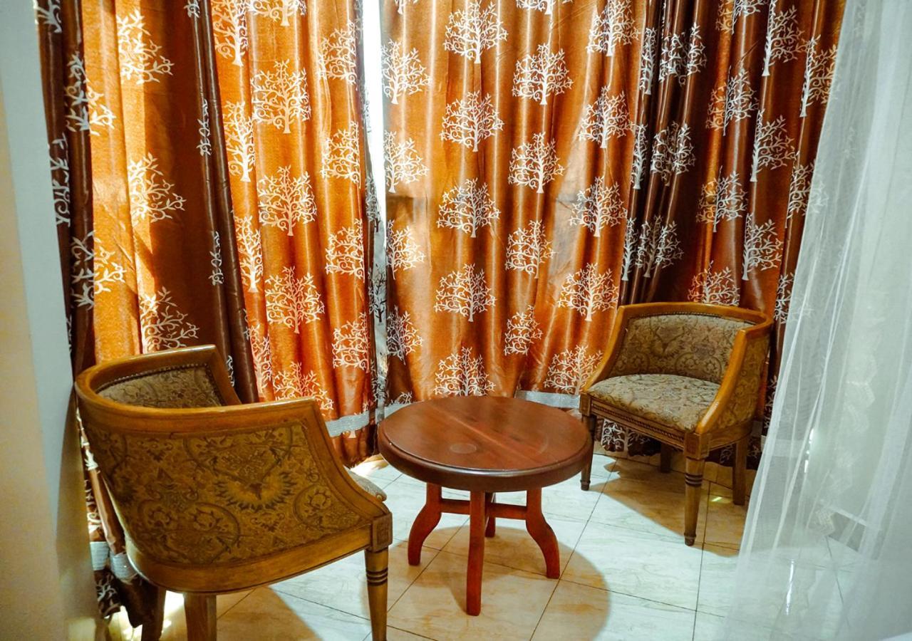 Senator Hotel Arusha Buitenkant foto
